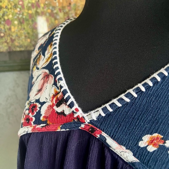 Kori Floral Navy and Purple Blouse - Picture 3 of 6